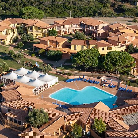 Residence Baia Dei Mirti Vignola Mare ภายนอก รูปภาพ
