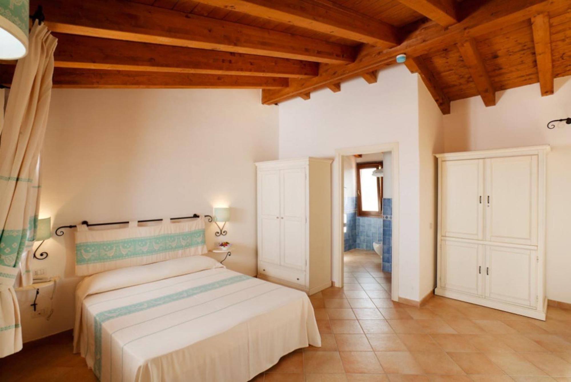 Residence Baia Dei Mirti Vignola Mare ภายนอก รูปภาพ