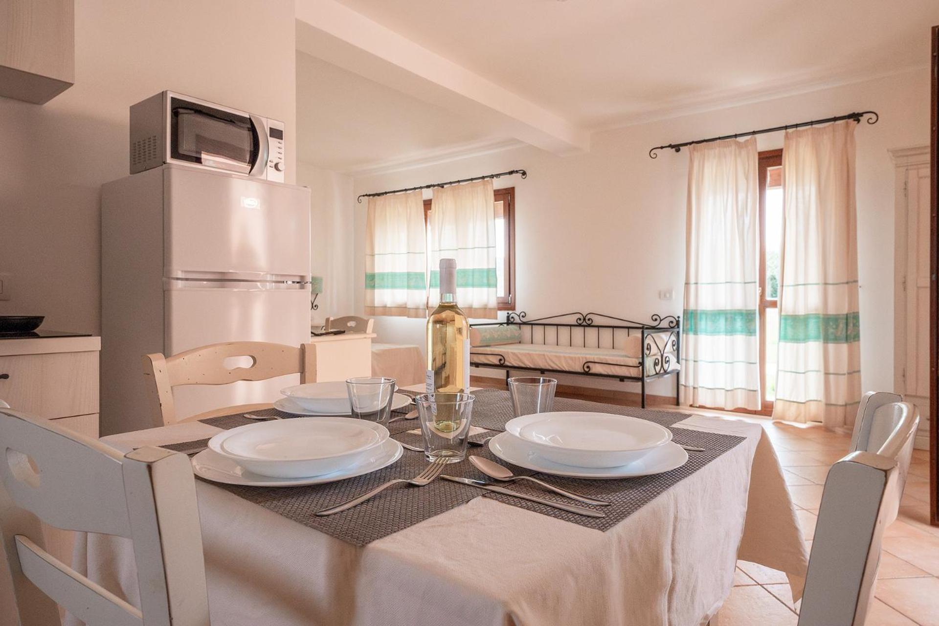 Residence Baia Dei Mirti Vignola Mare ภายนอก รูปภาพ