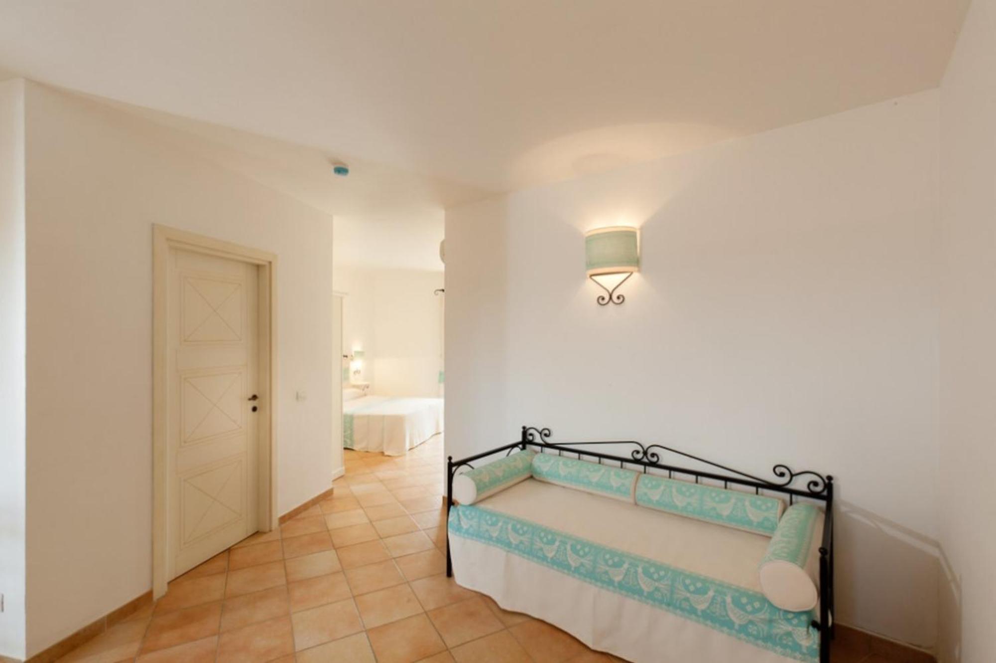 Residence Baia Dei Mirti Vignola Mare ภายนอก รูปภาพ