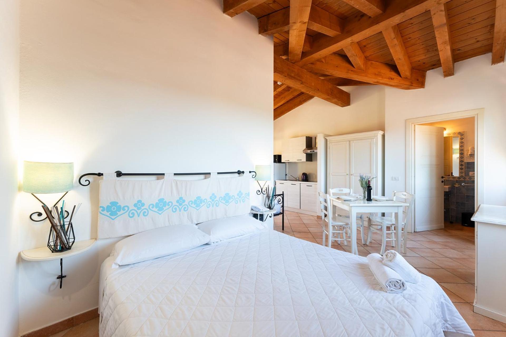 Residence Baia Dei Mirti Vignola Mare ภายนอก รูปภาพ