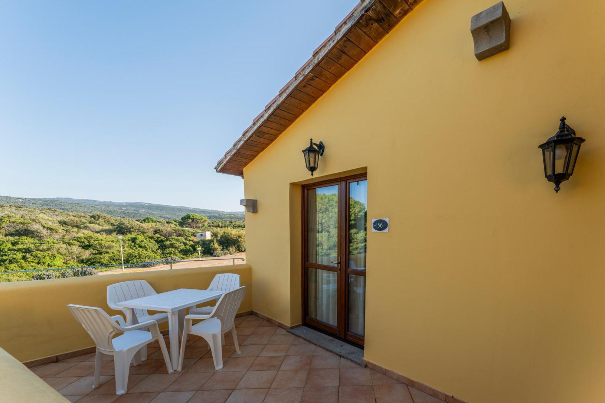 Residence Baia Dei Mirti Vignola Mare ภายนอก รูปภาพ