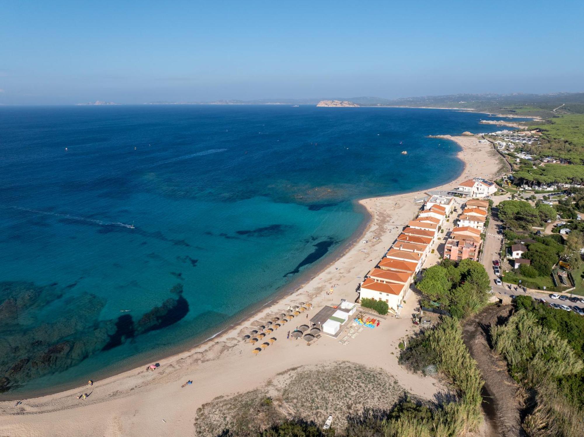 Residence Baia Dei Mirti Vignola Mare ภายนอก รูปภาพ